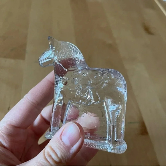 LINDSHAMMAR Sweden Art Crystal Clear Glass Dala Horse Paperweight 3.25” Tall - Picture 9 of 10